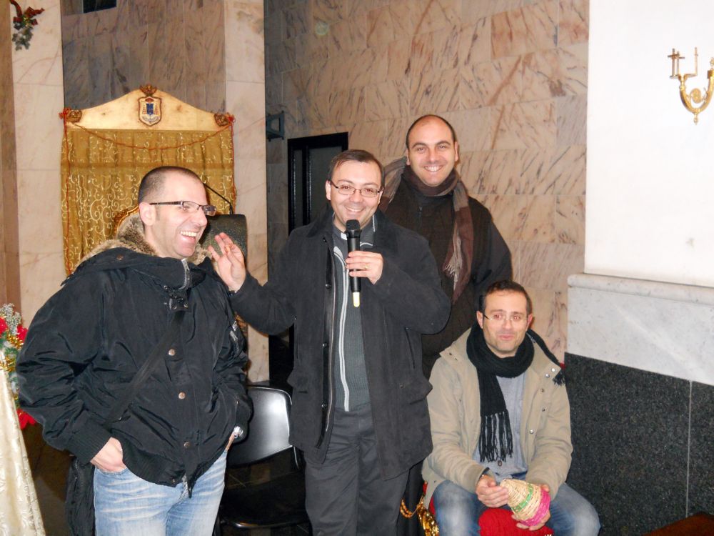 27-12-2011-tombolata-in-parrocchia-0050