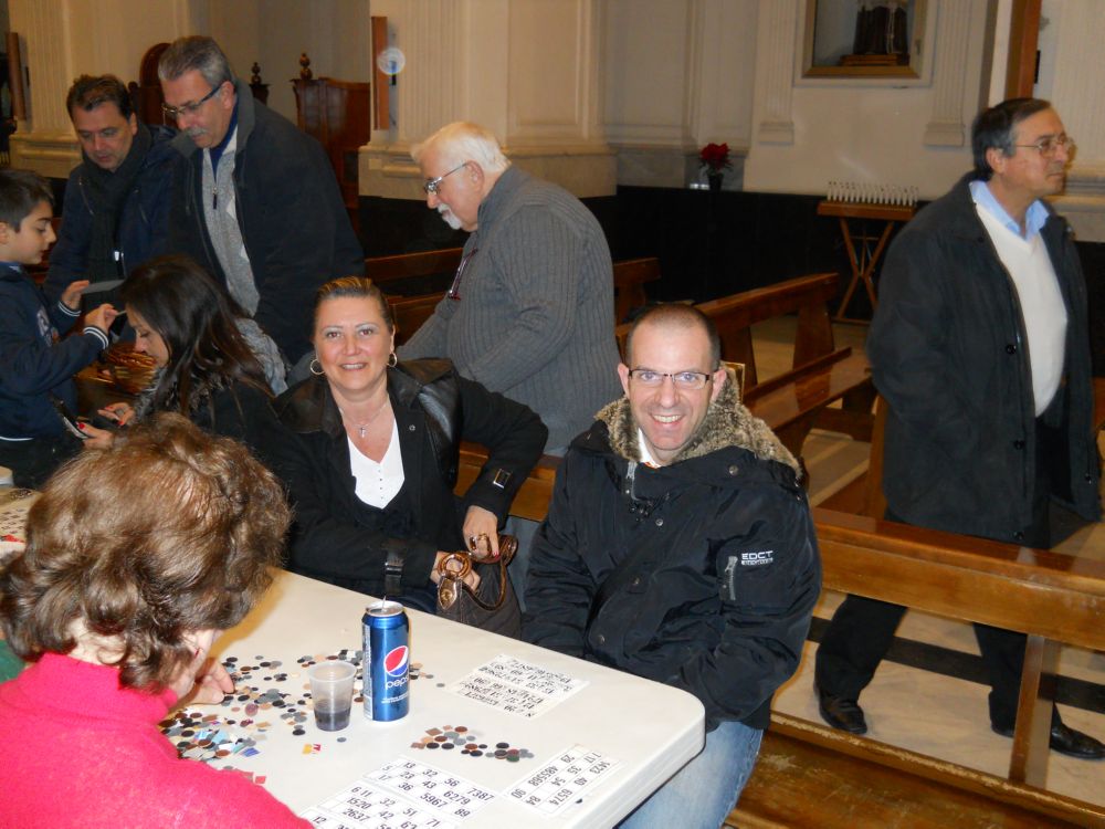 27-12-2011-tombolata-in-parrocchia-0054