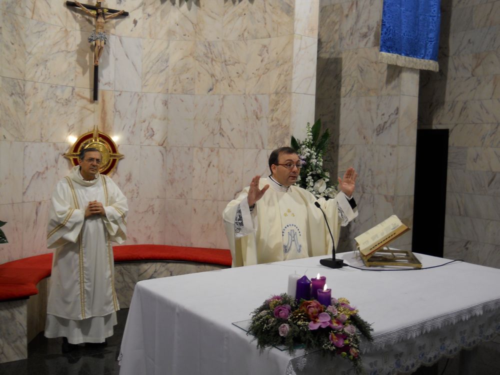 8-12-2011-messa-processione-015