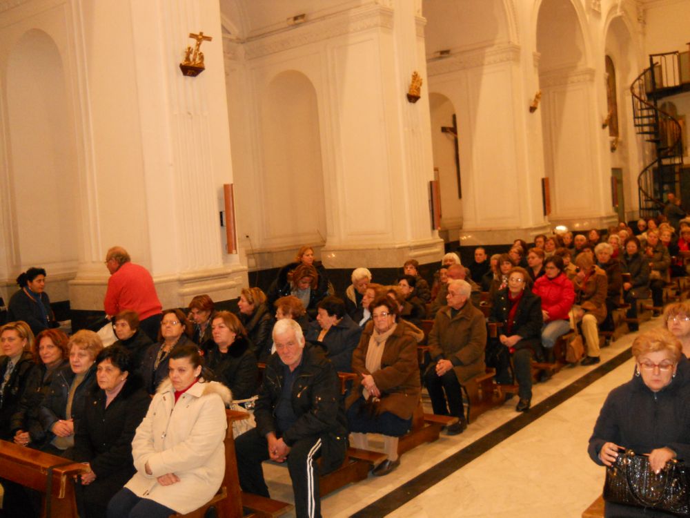 8-12-2011-messa-processione-017