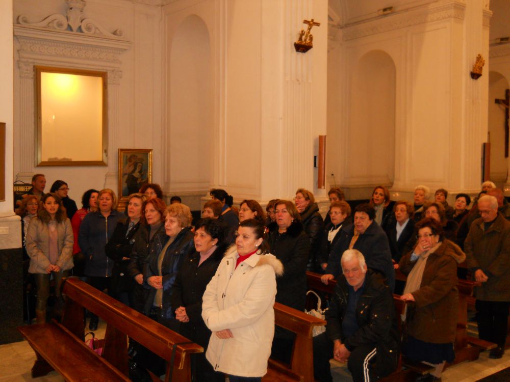 8-12-2011-messa-processione-025