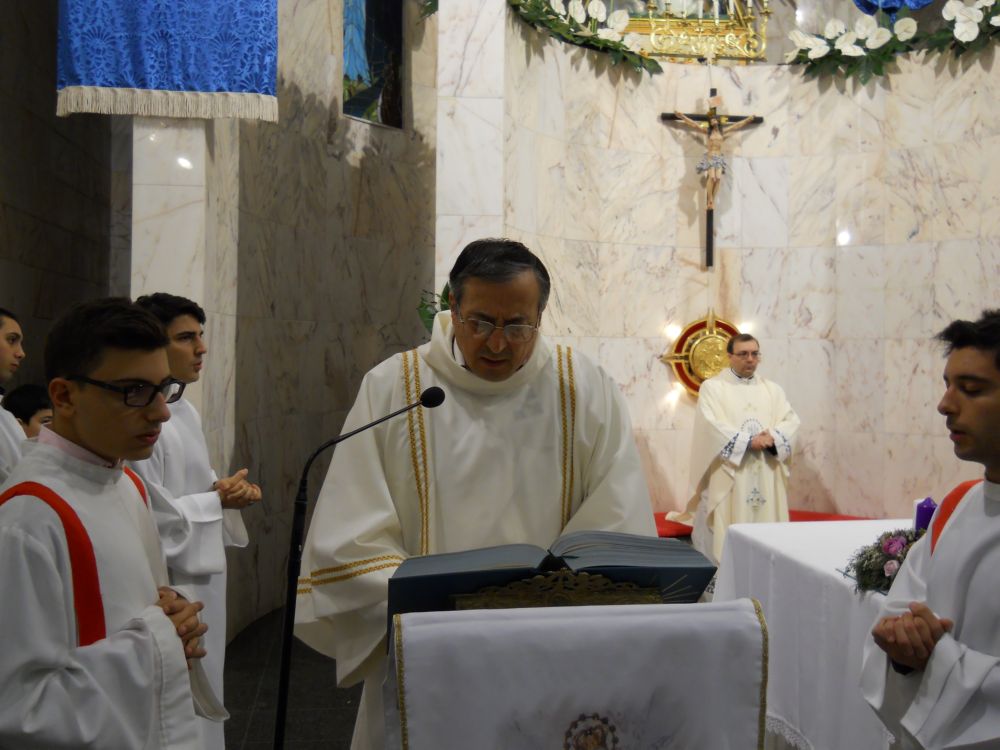 8-12-2011-messa-processione-028
