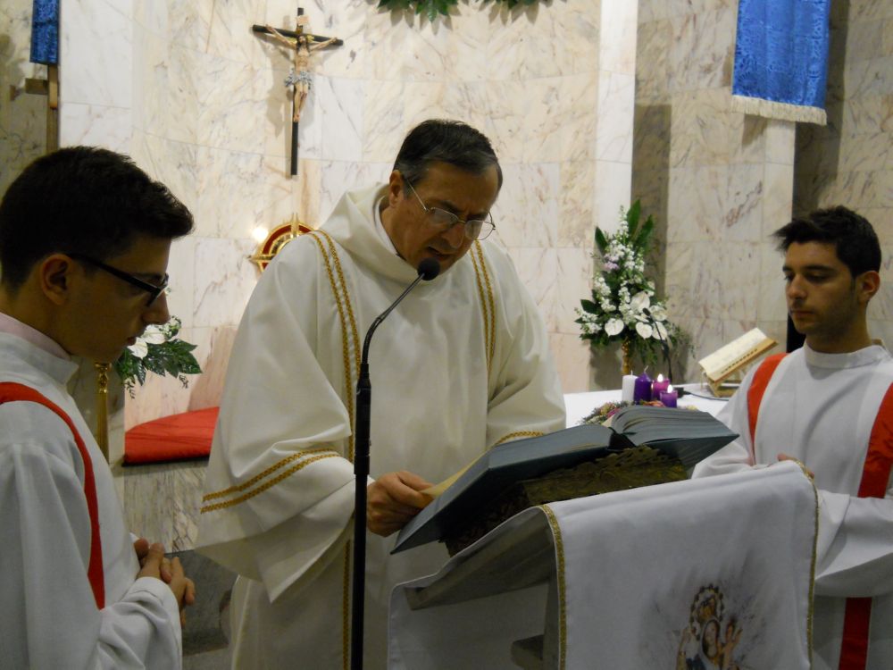8-12-2011-messa-processione-029
