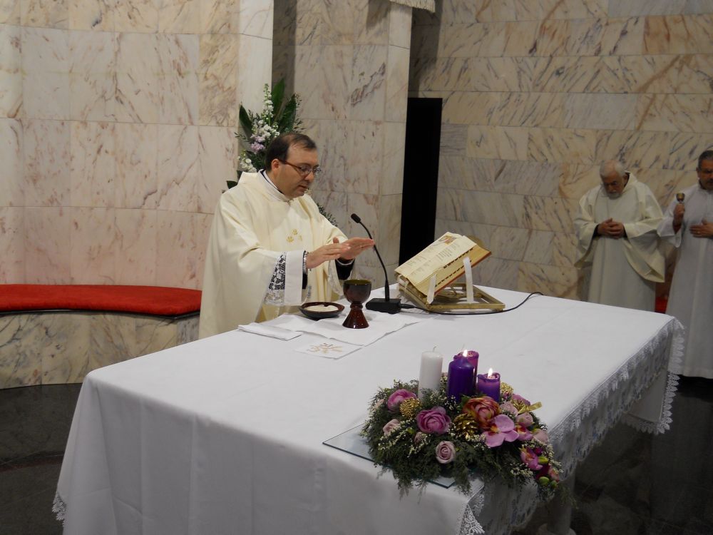 8-12-2011-messa-processione-041