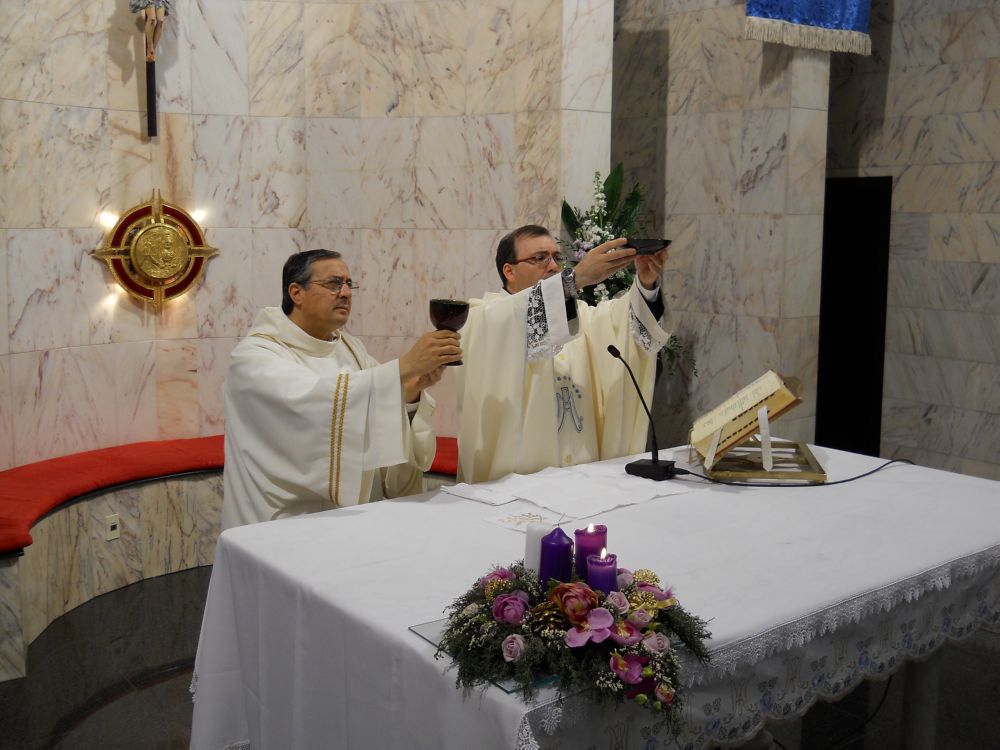 8-12-2011-messa-processione-048
