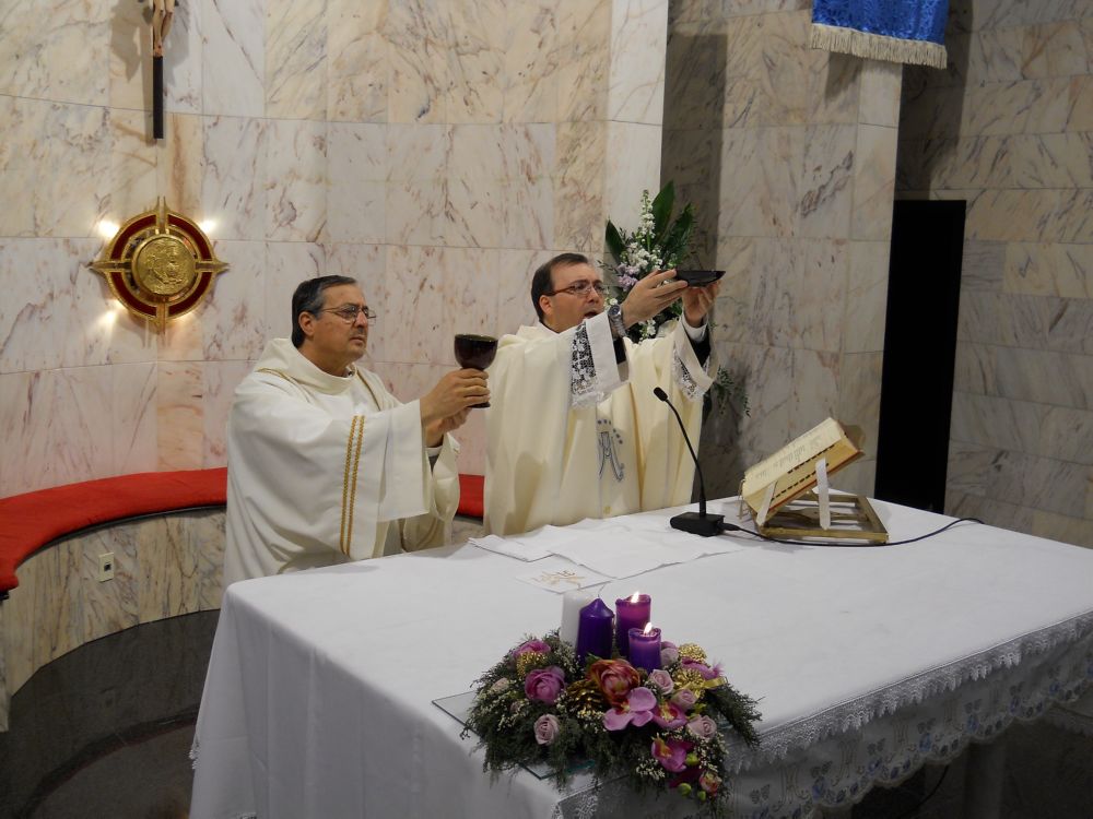 8-12-2011-messa-processione-049