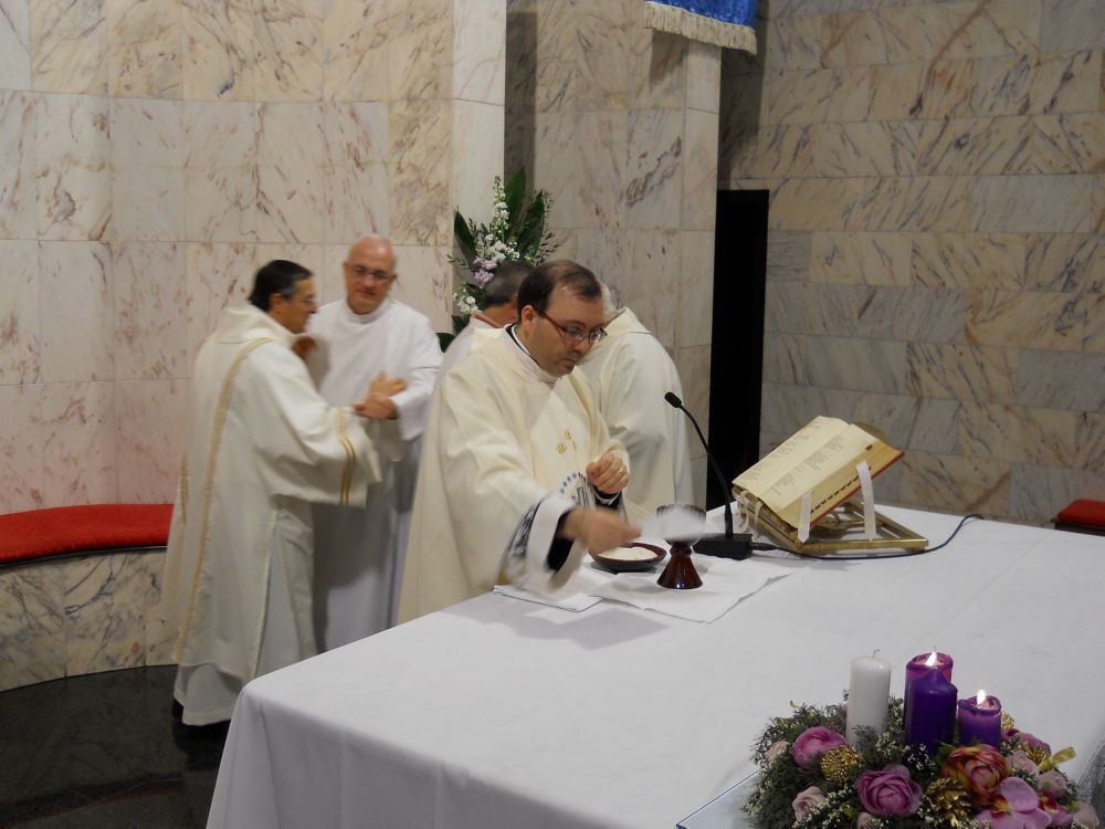8-12-2011-messa-processione-057