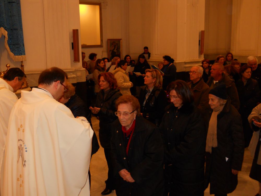 8-12-2011-messa-processione-063