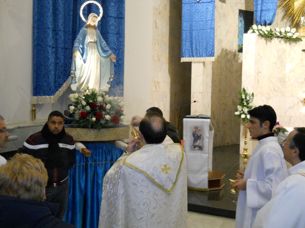 8-12-2011-messa-processione-079
