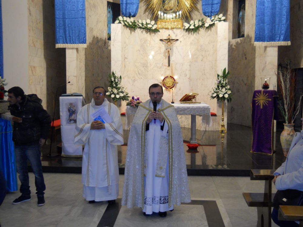 8-12-2011-messa-processione-082