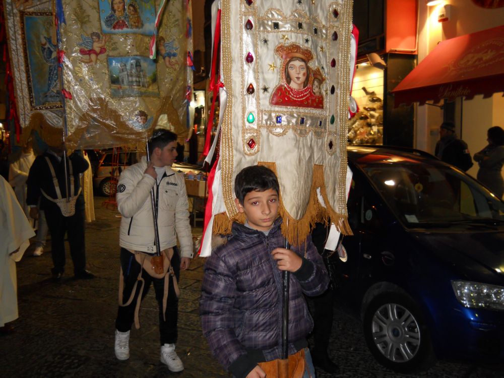 8-12-2011-messa-processione-097
