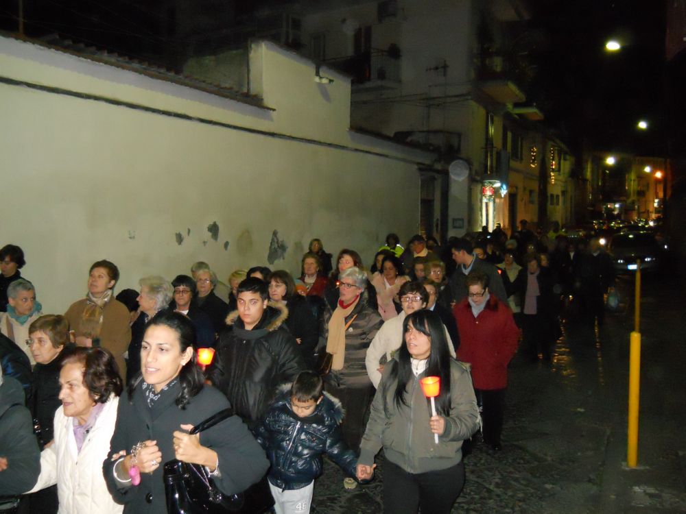 8-12-2011-messa-processione-115