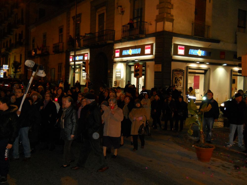 8-12-2011-messa-processione-163