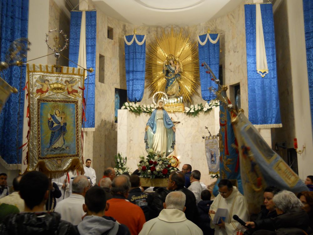 8-12-2011-messa-processione-200