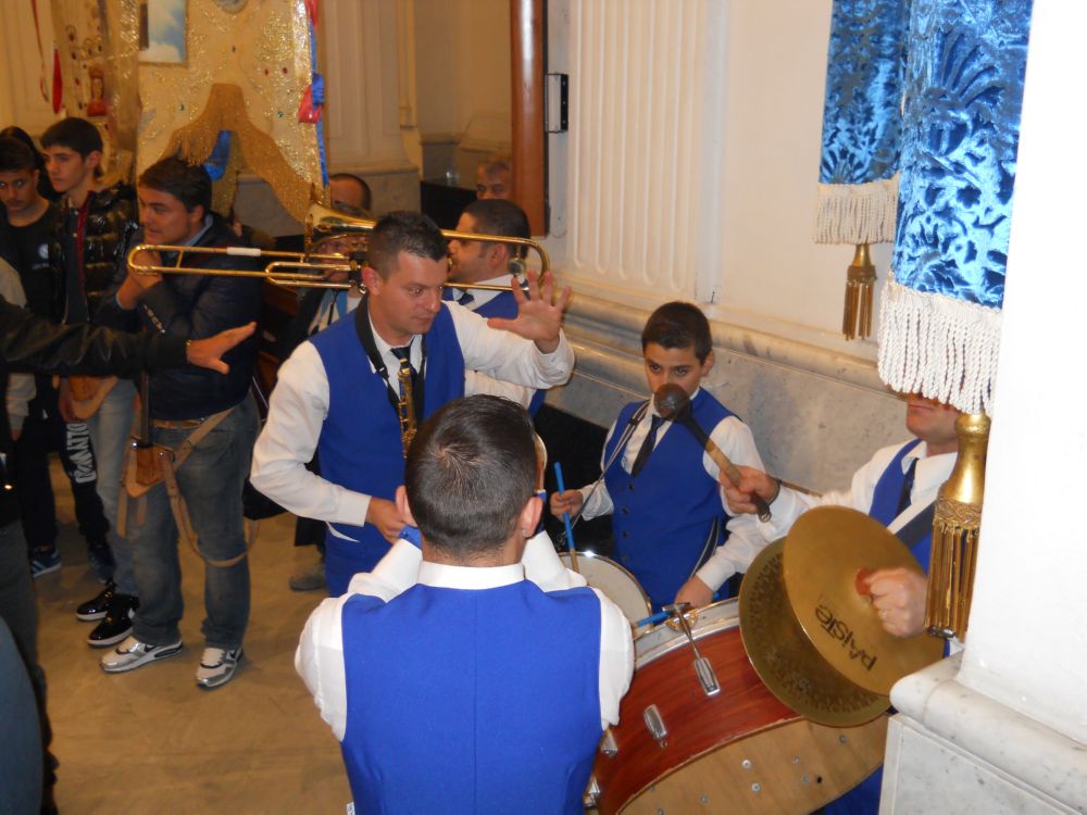 8-12-2011-messa-processione-213