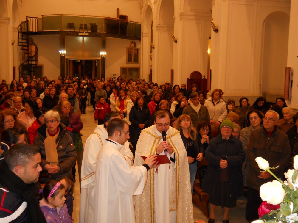 8-12-2011-messa-processione-215
