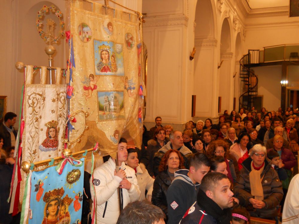 8-12-2011-messa-processione-217