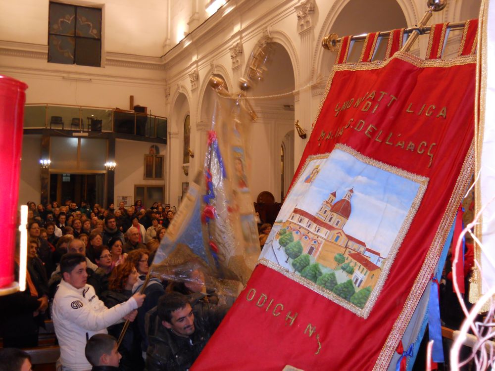 8-12-2011-messa-processione-229