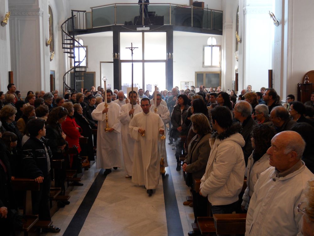 8-12-2011-messa-ore-12-006