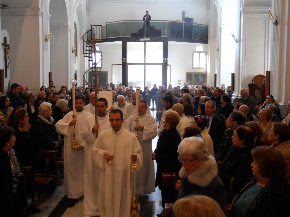 8-12-2011-messa-ore-12-007
