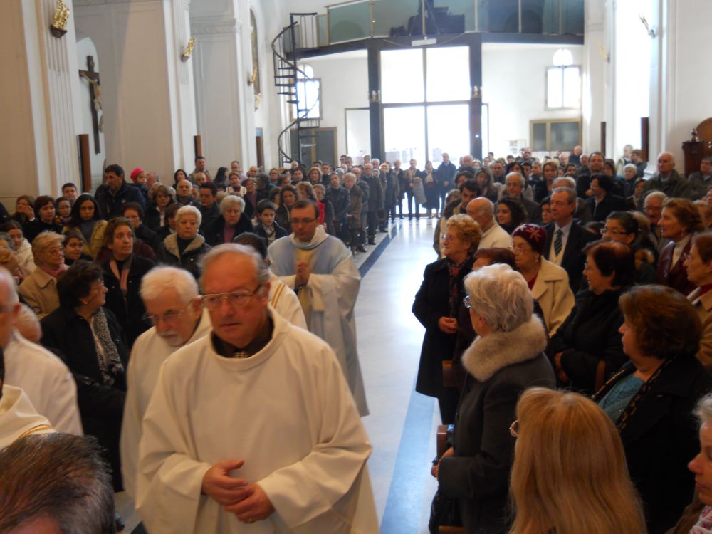 8-12-2011-messa-ore-12-008