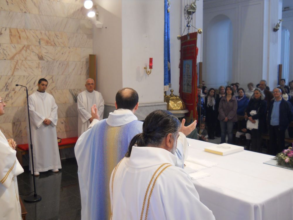 8-12-2011-messa-ore-12-031