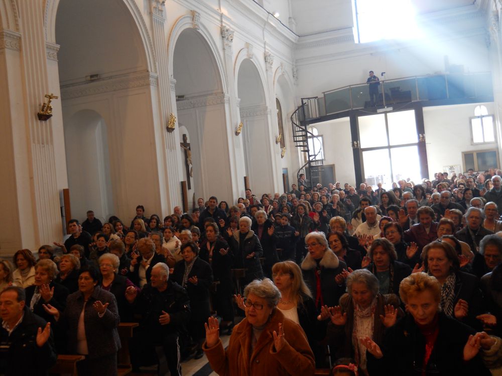 8-12-2011-messa-ore-12-046