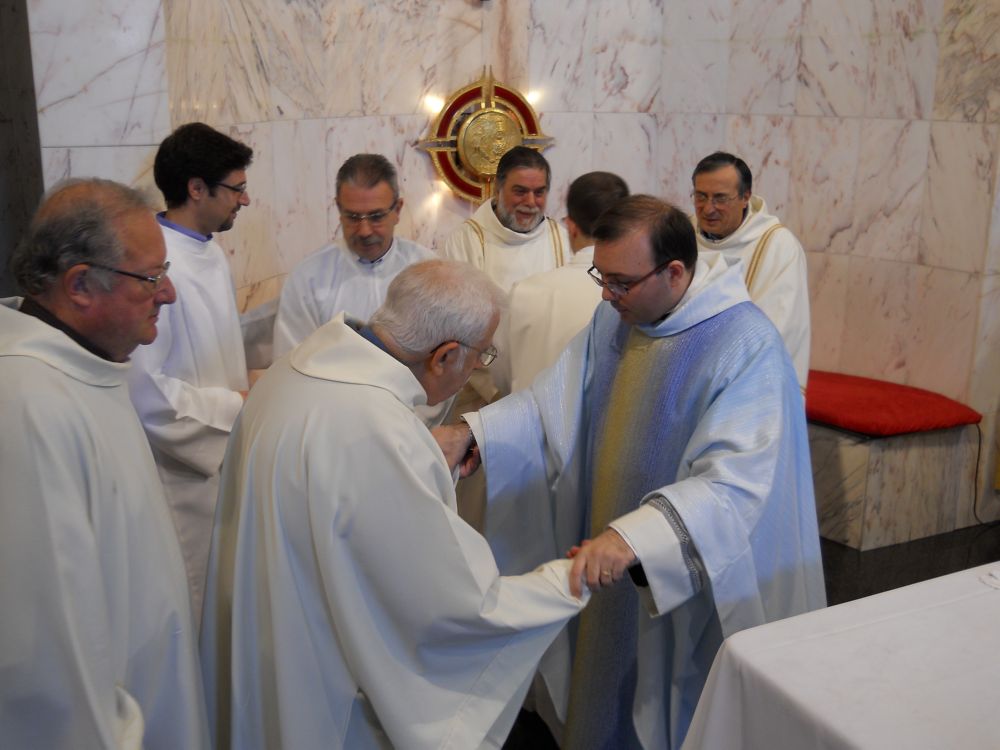 8-12-2011-messa-ore-12-052