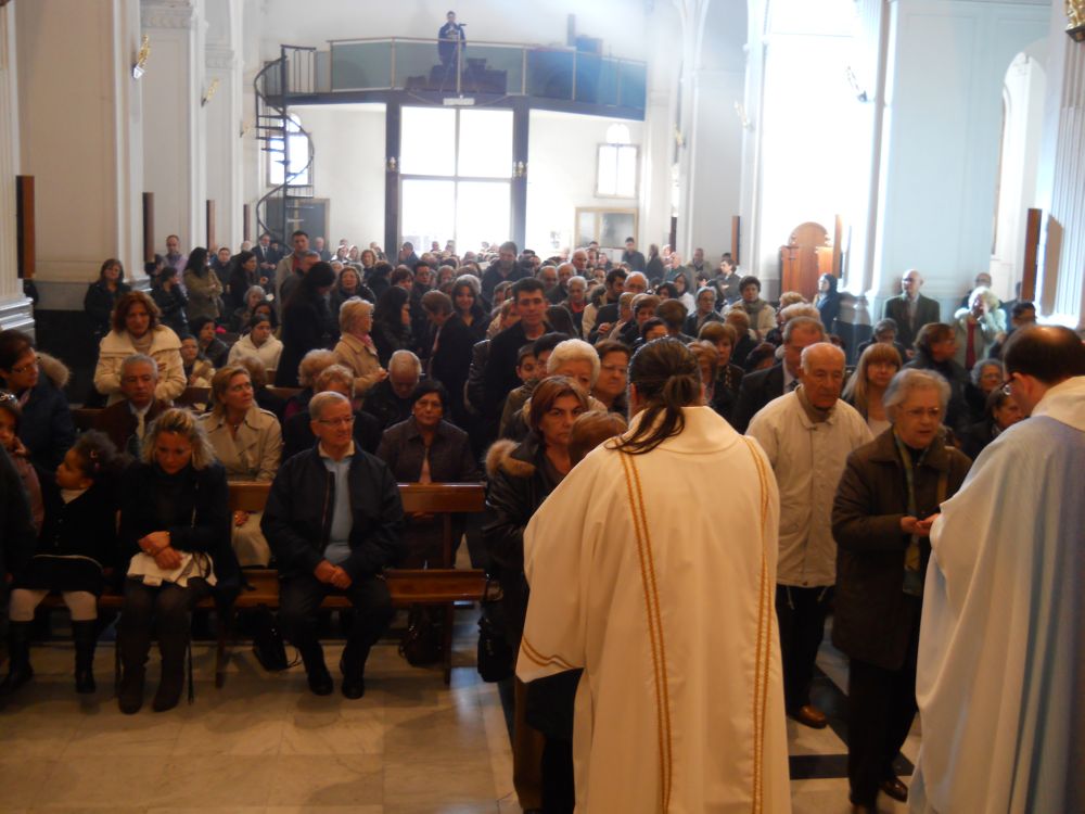 8-12-2011-messa-ore-12-066