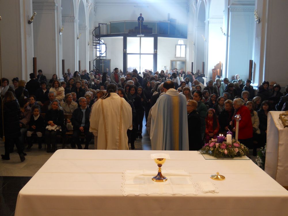 8-12-2011-messa-ore-12-068