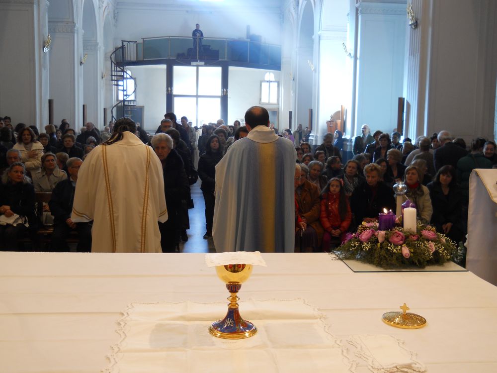 8-12-2011-messa-ore-12-070