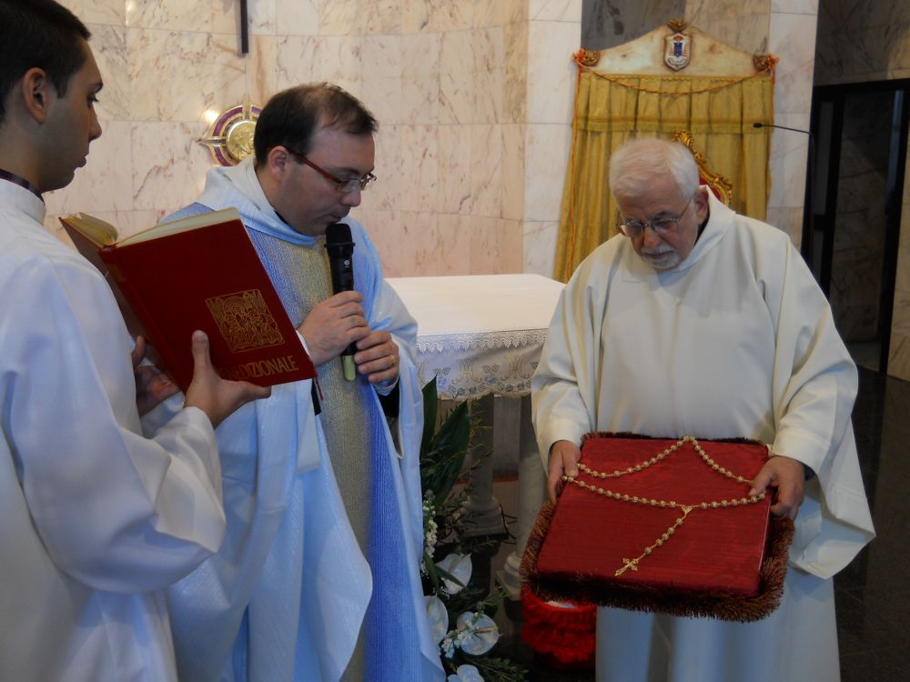 8-12-2011-messa-ore-12-078