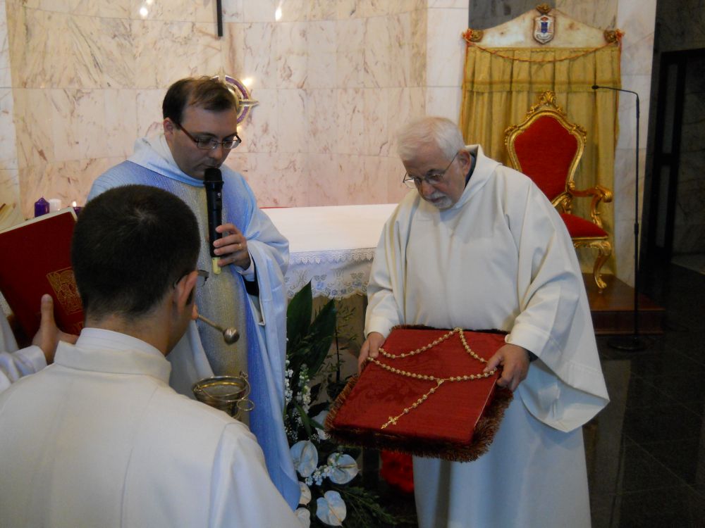 8-12-2011-messa-ore-12-081