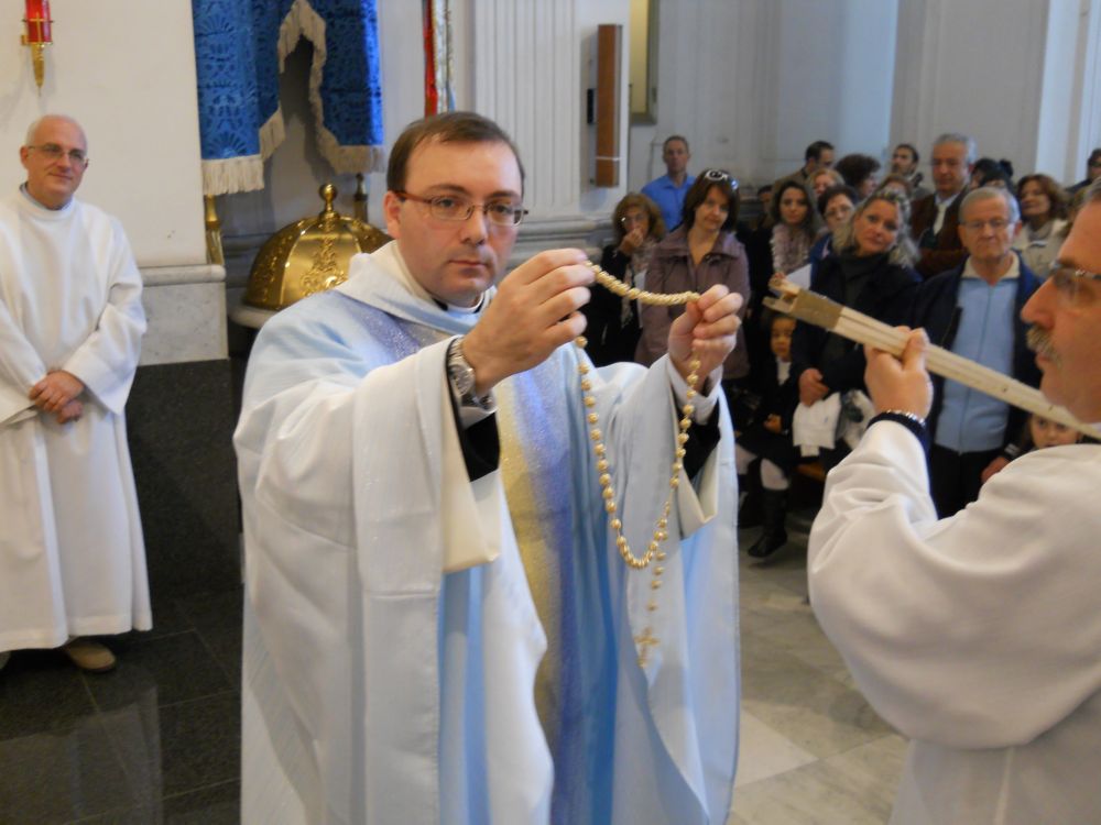 8-12-2011-messa-ore-12-082