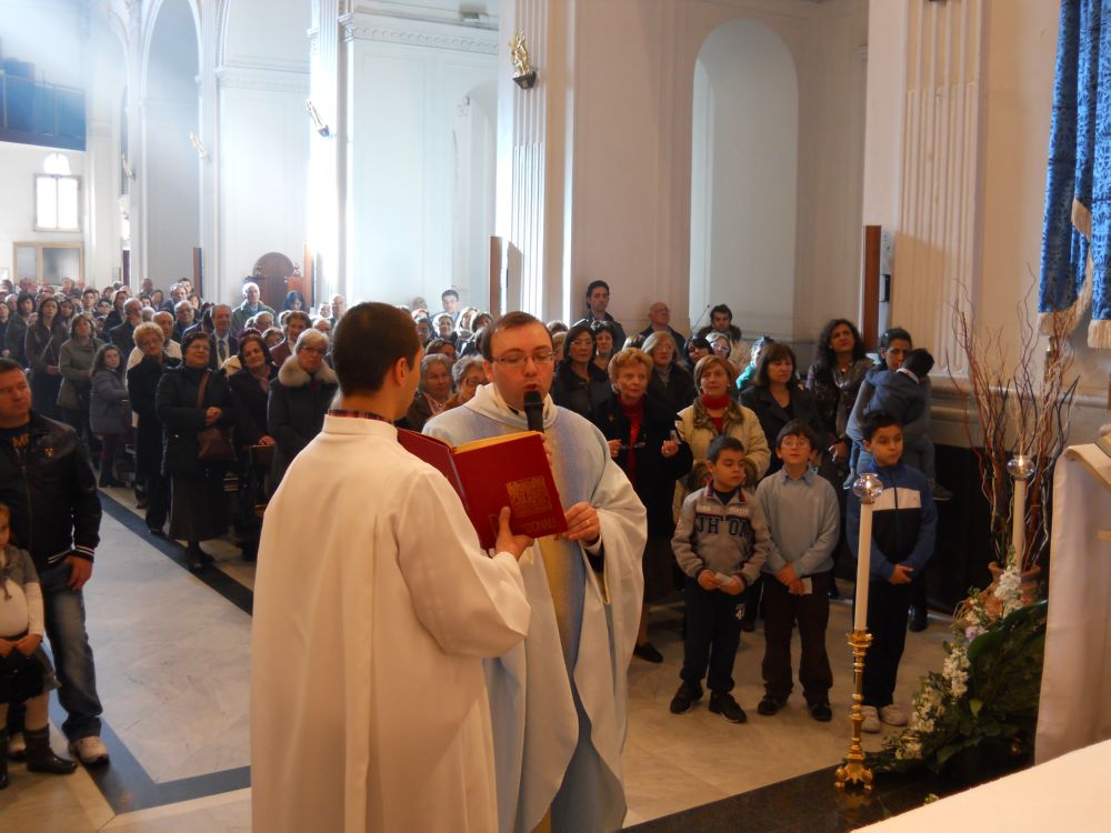 8-12-2011-messa-ore-12-093