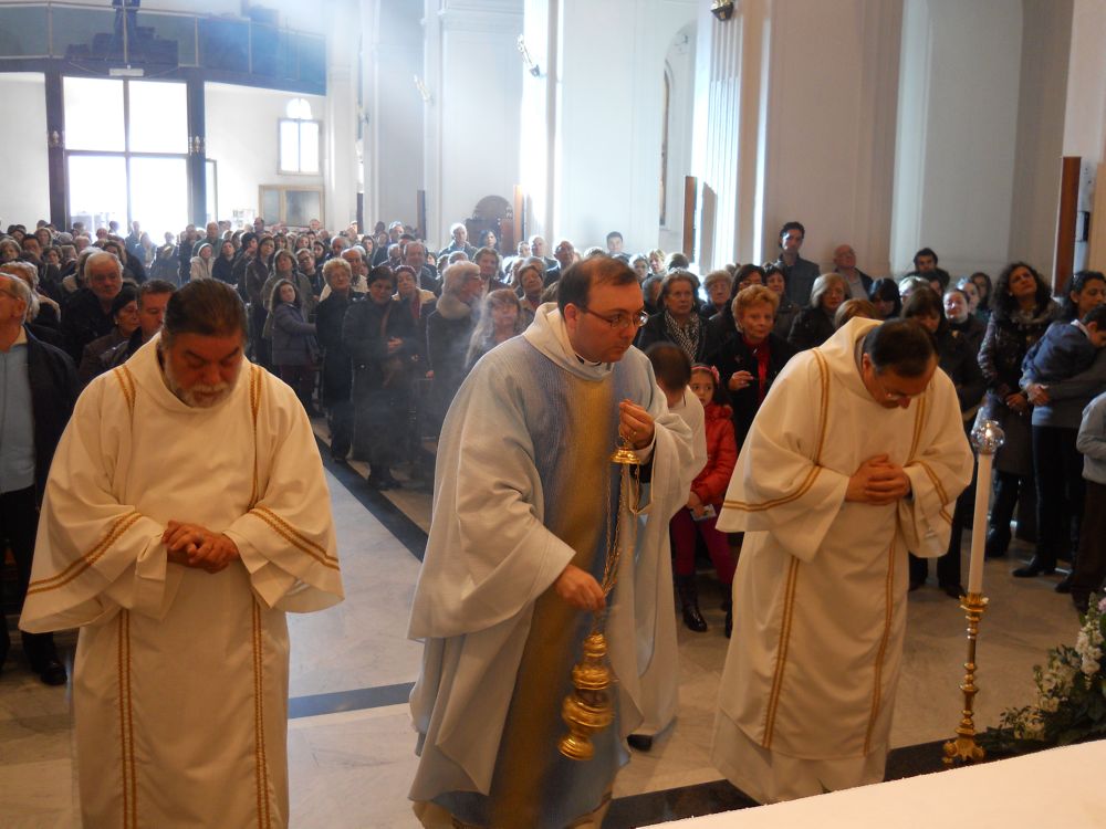 8-12-2011-messa-ore-12-098